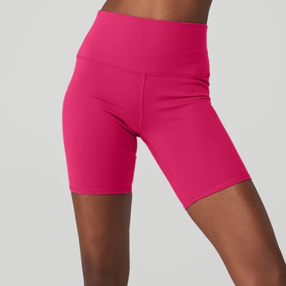 ALO Yoga Women's Bright Pink Bike Shorts - Picture 4 of 5